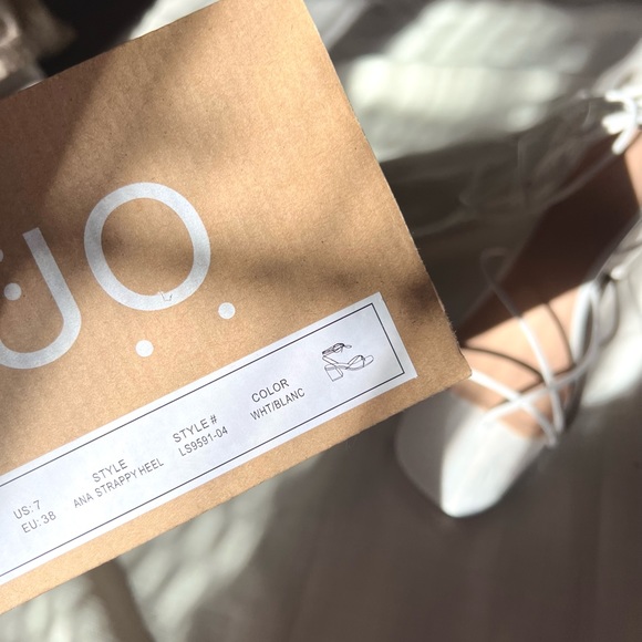 ♡ URBAN OUTFITTERS LACE UP HEEL ♡ - Picture 3 of 4